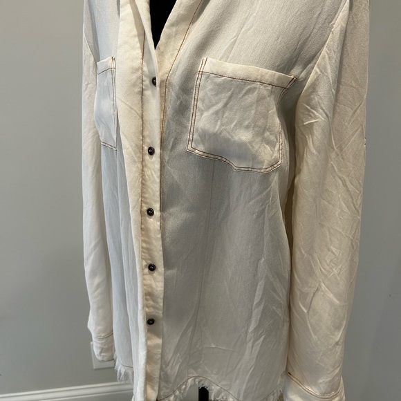 Umgee Button Down Shirt with pockets Size M - Picture 2 of 7